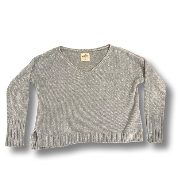 Hollister Sweater - Picture 1 of 3